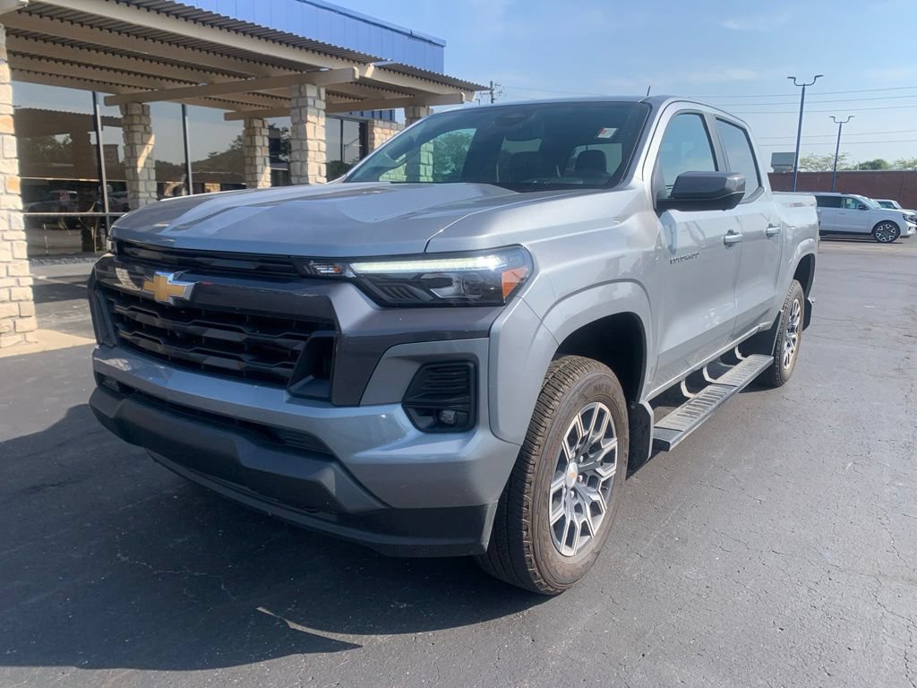 Used 2024 Chevrolet Colorado LT w/ LT Convenience Package III AWD/4WD image 10