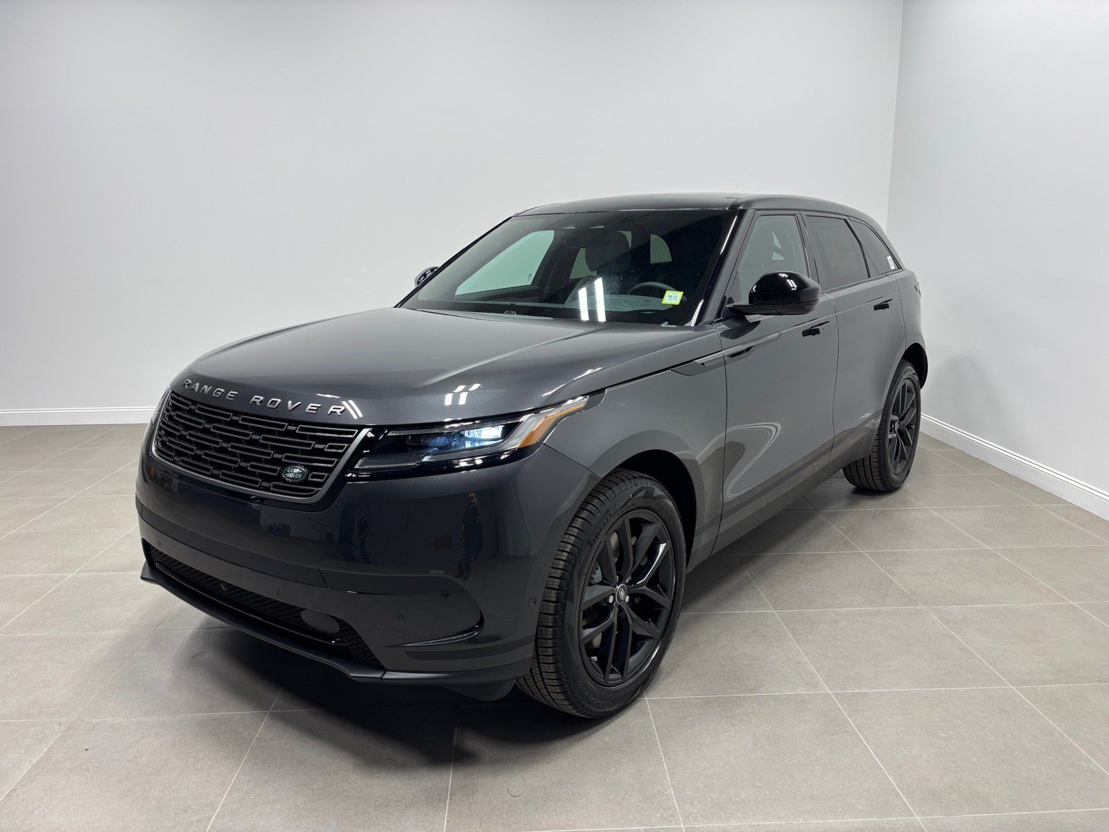 New 2026 Land Rover Range Rover Velar S AWD/4WD image 1