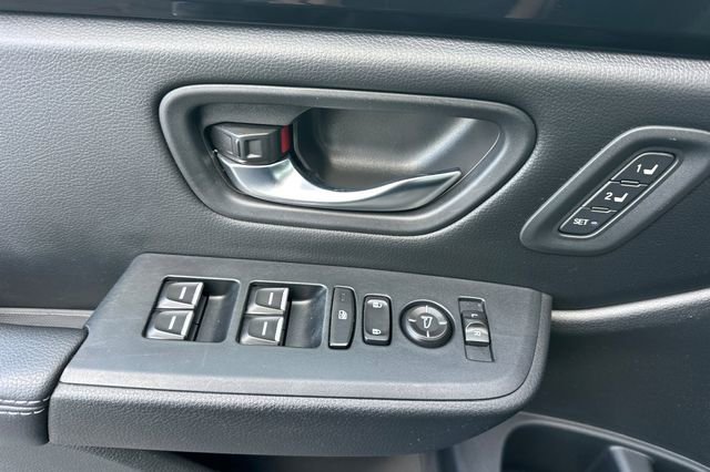 Certified 2024 Honda Pilot Touring image 10