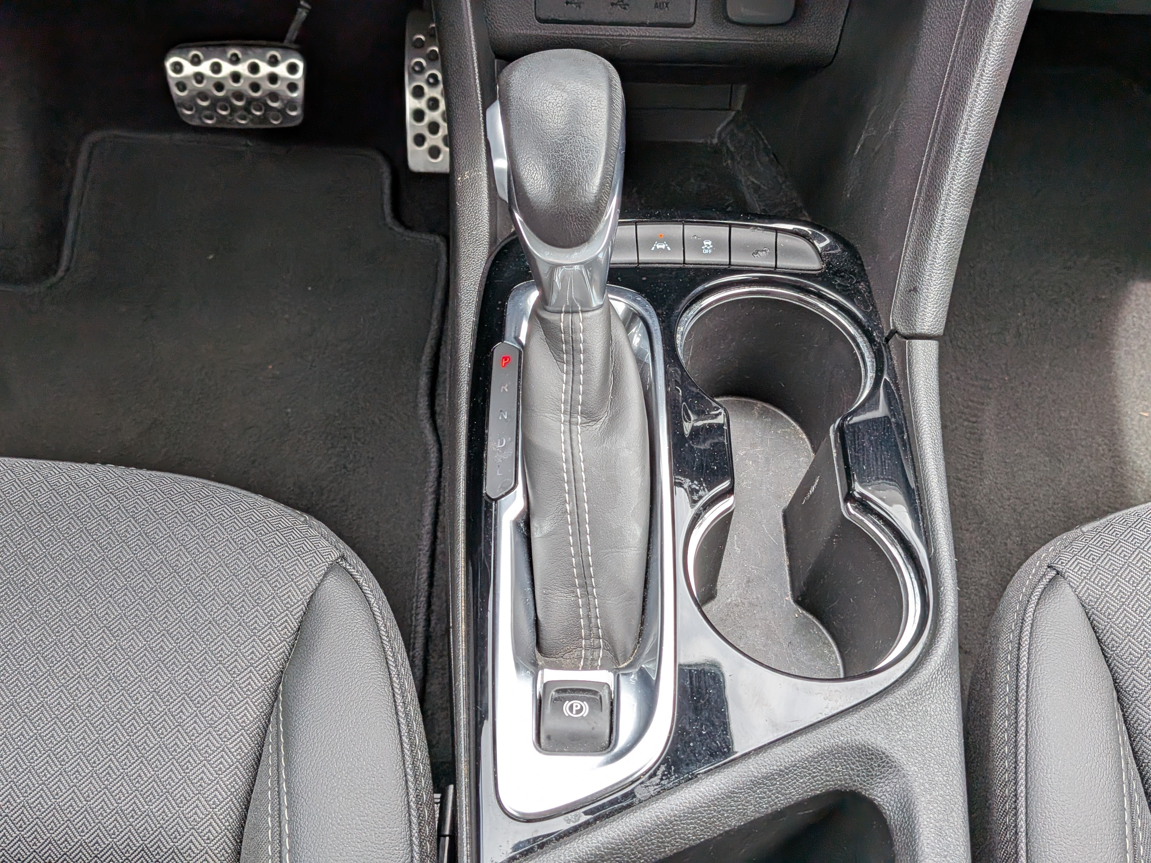 Certified 2023 Buick Encore GX Select w/ Sport Touring Package FWD image 20