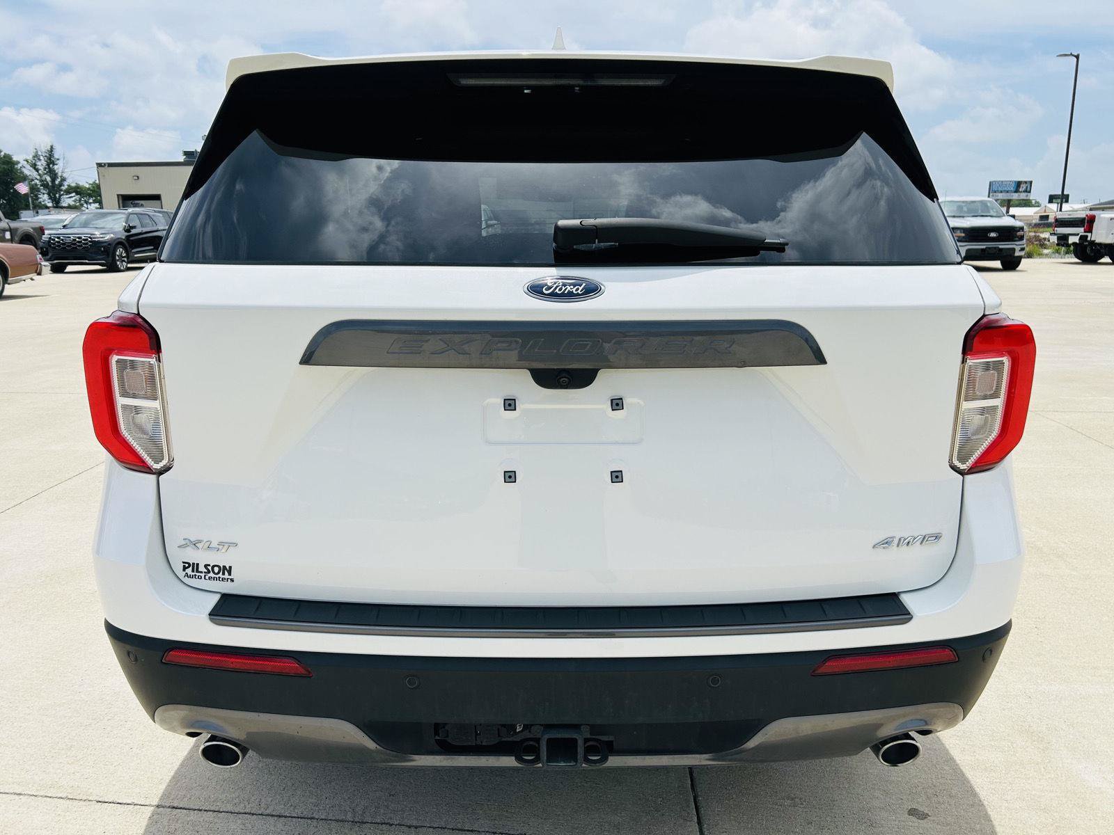 Used 2023 Ford Explorer XLT w/ Equipment Group 202A AWD/4WD image 42