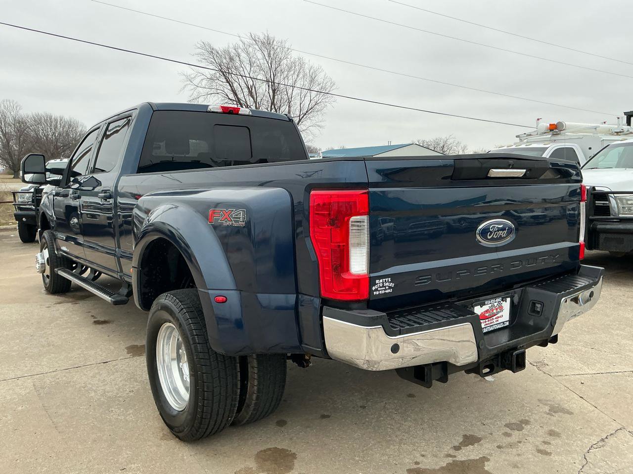 Used 2017 Ford F350 Lariat w/ FX4 Off-Road Package AWD/4WD image 8