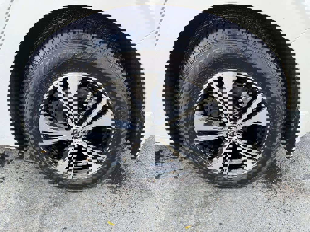 Used 2022 Nissan Sentra SV w/ Trunk Package image 11