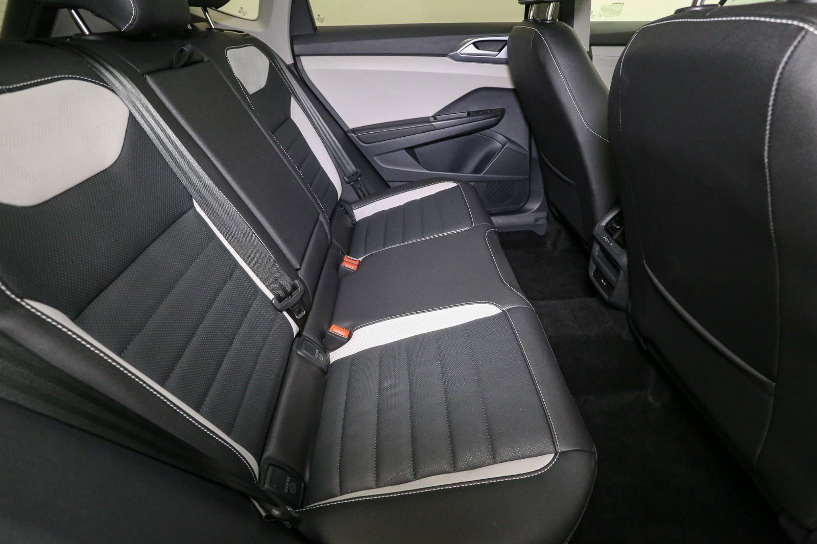 Used 2025 Volkswagen Taos SEL w/ Black Wheel Plus Package image 20