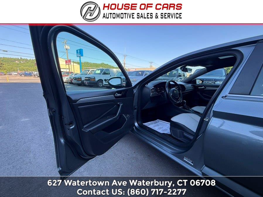 Used 2019 Volkswagen Jetta R-Line FWD image 19