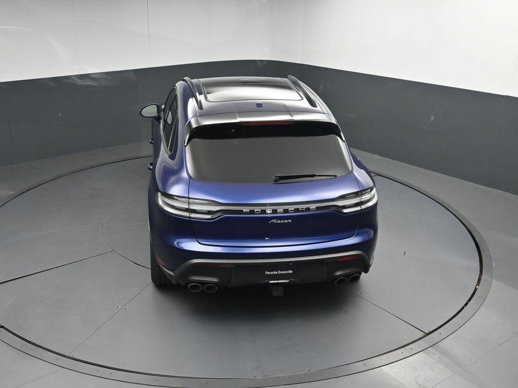 Used 2025 Porsche Macan AWD/4WD image 37