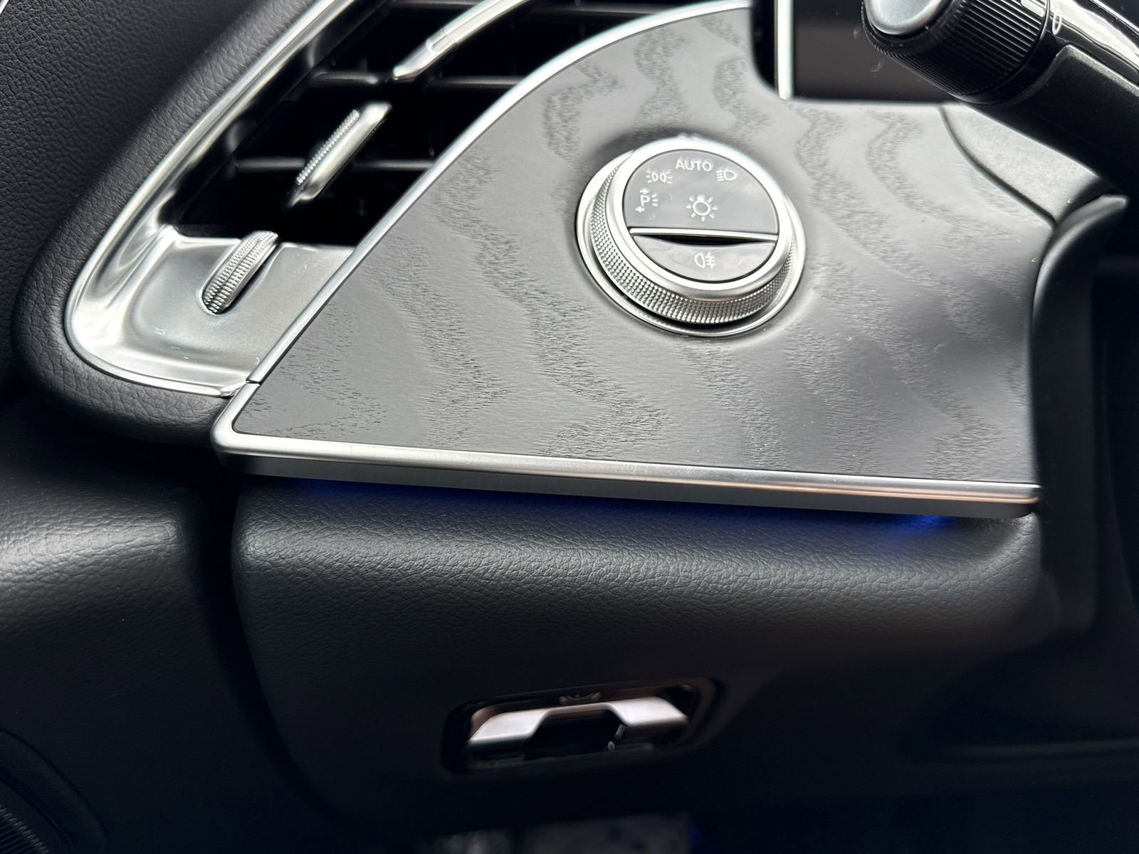 Used 2025 Mercedes-Benz E 350 Sedan image 19