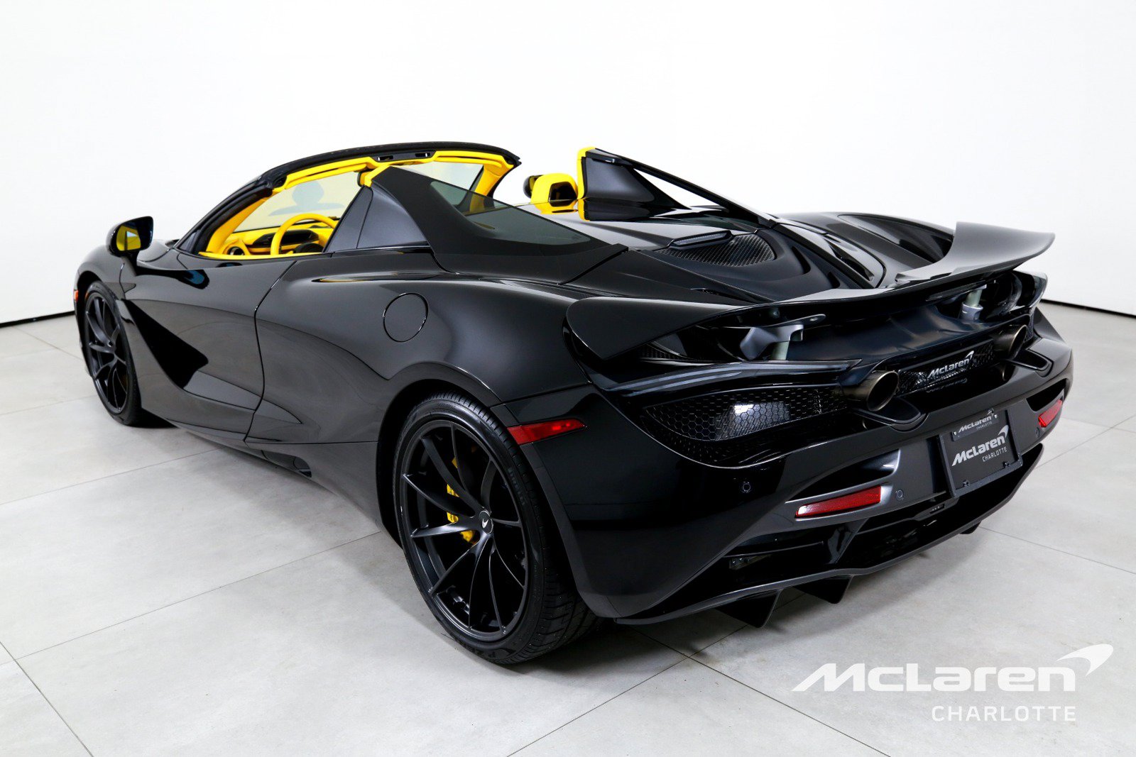 Used 2022 McLaren 720S Spider RWD image 8