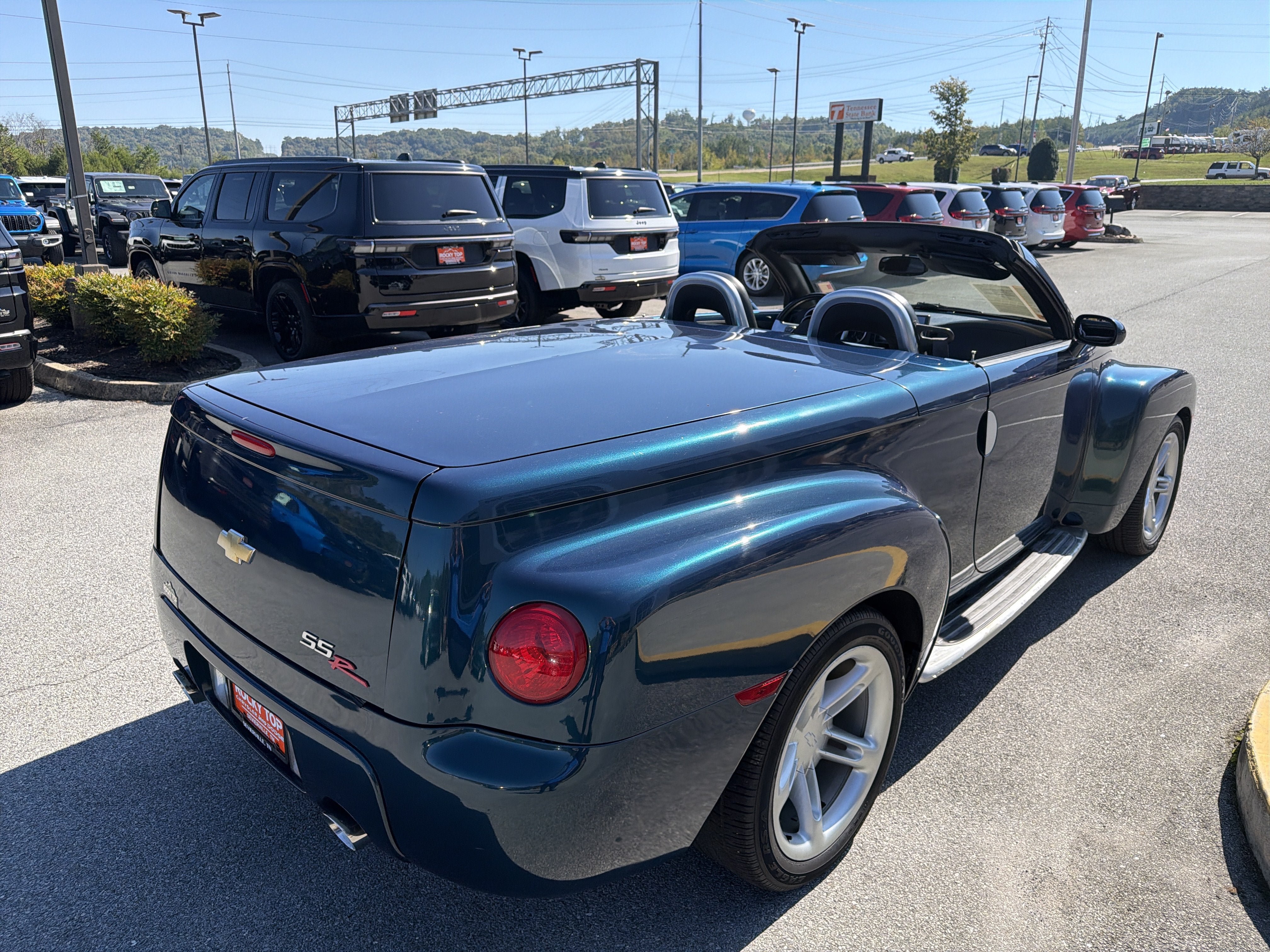 Used 2005 Chevrolet SSR w/ Preferred Equipment Group RWD image 23