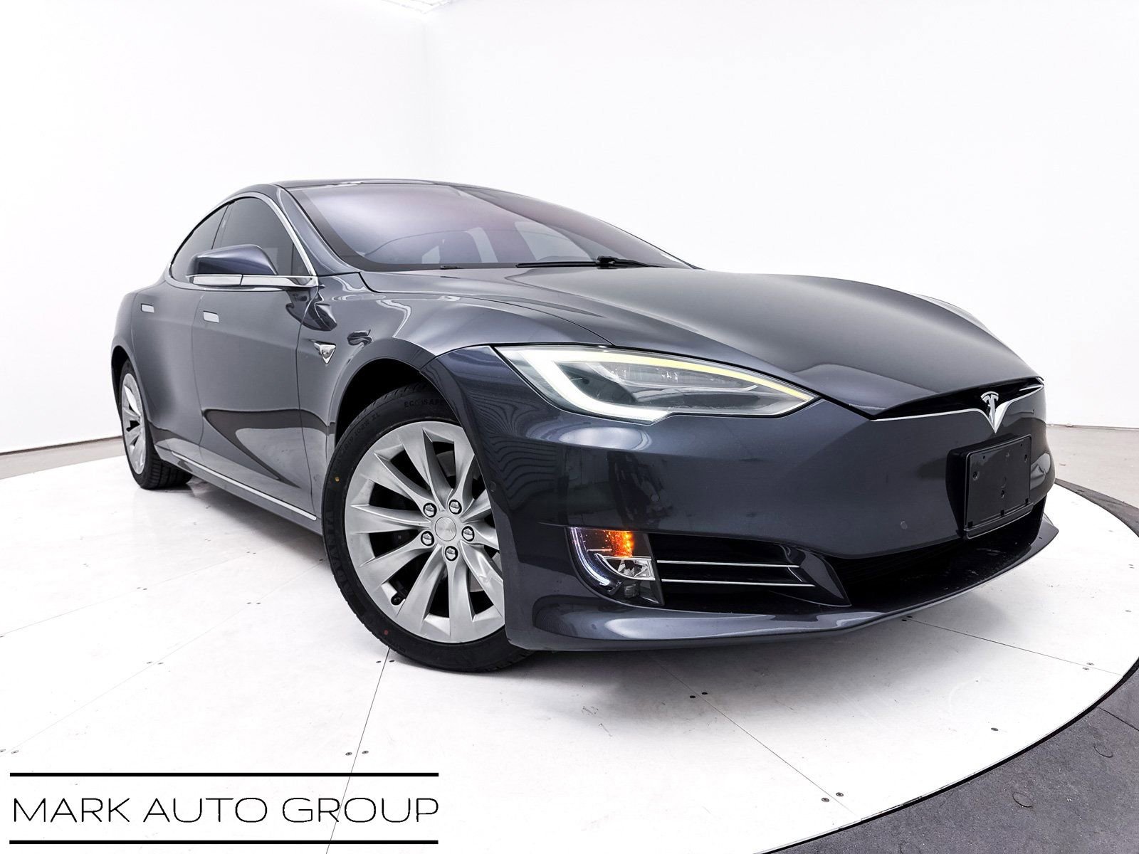 Used 2019 Tesla Model S 100D image 1