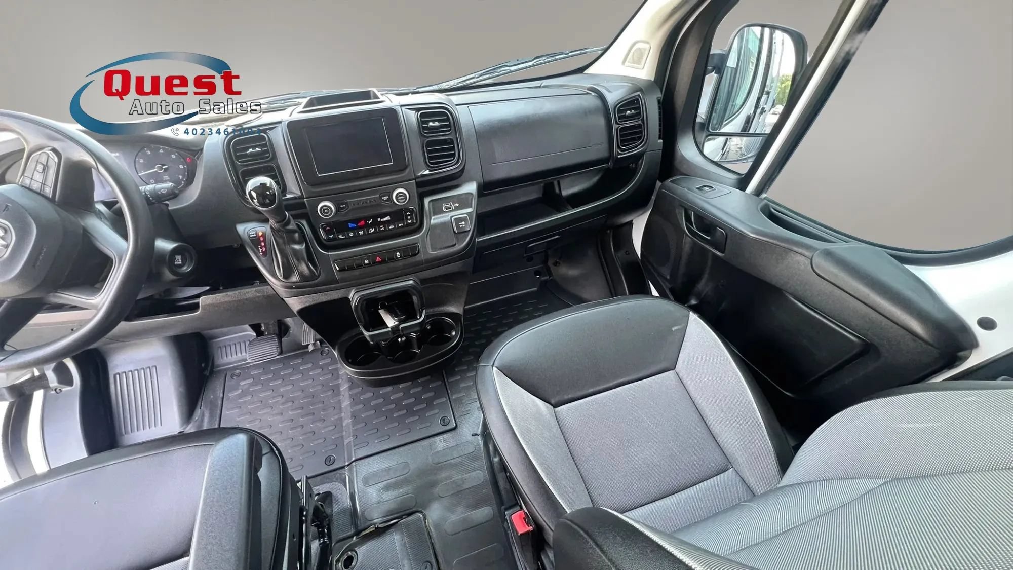 Used 2025 RAM ProMaster 2500 w/ Convenience Group FWD image 21
