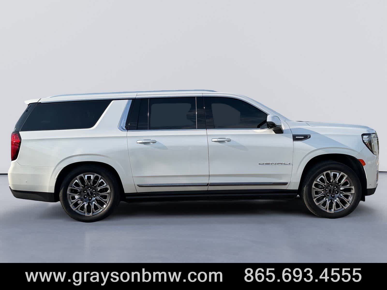 Used 2024 GMC Yukon XL Denali Ultimate AWD/4WD image 2