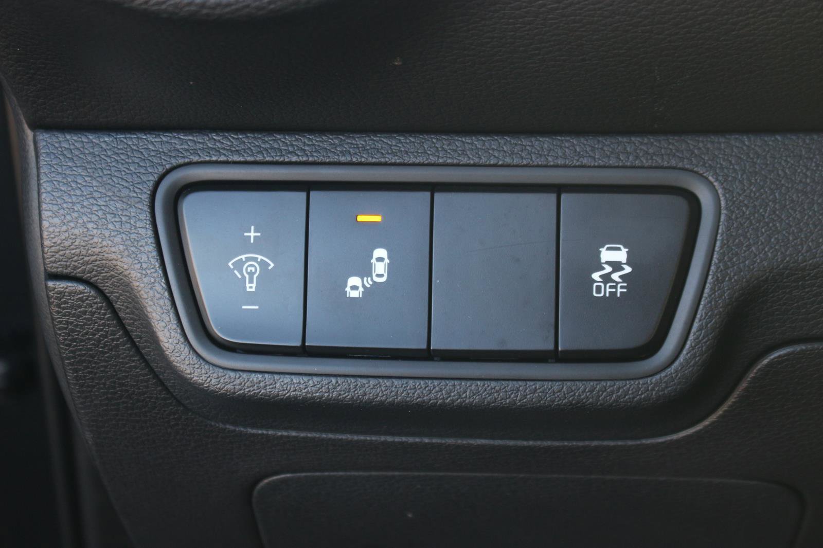 Used 2023 Kia Forte LXS w/ LXS Technology Package image 25