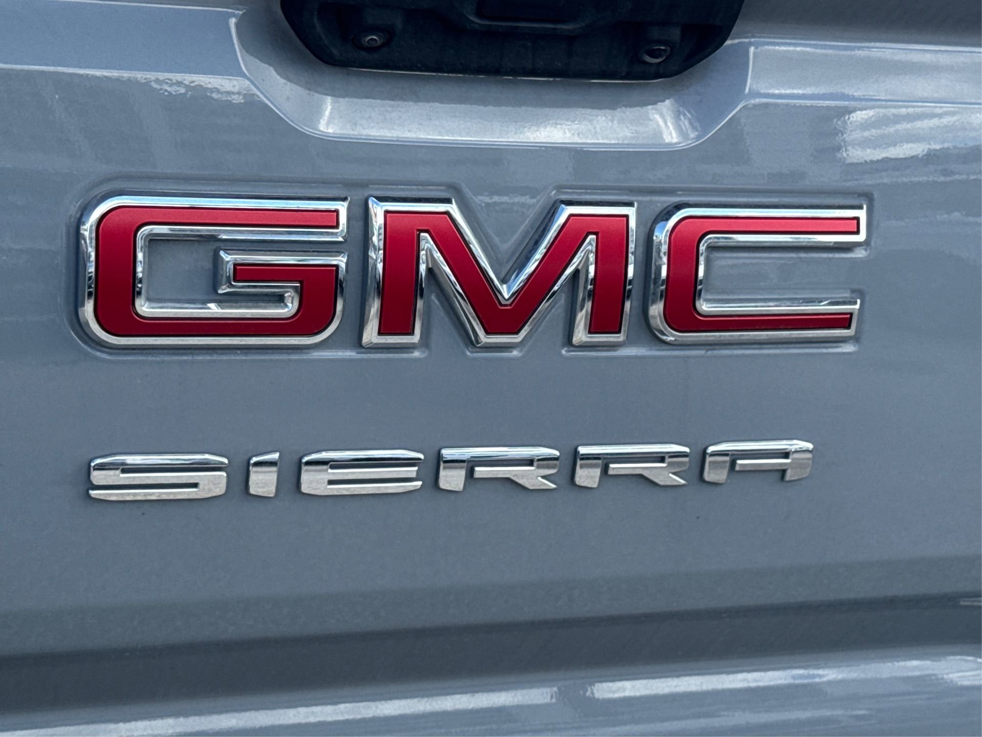 Used 2024 GMC Sierra 1500 Elevation image 18