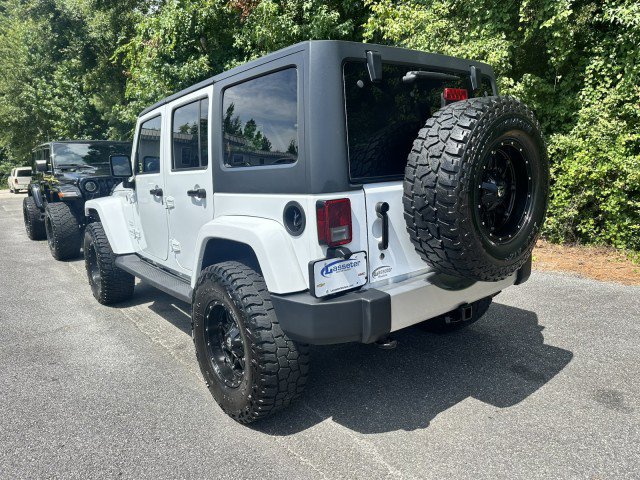 Used 2017 Jeep Wrangler Unlimited Sahara w/ Connectivity Group AWD/4WD image 3