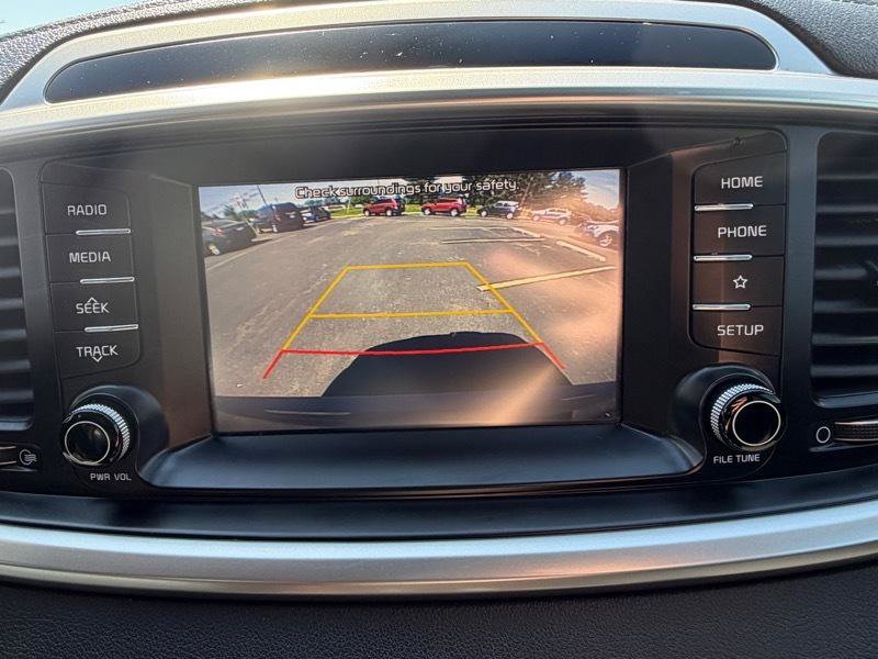 Used 2020 Kia Sorento LX FWD image 20