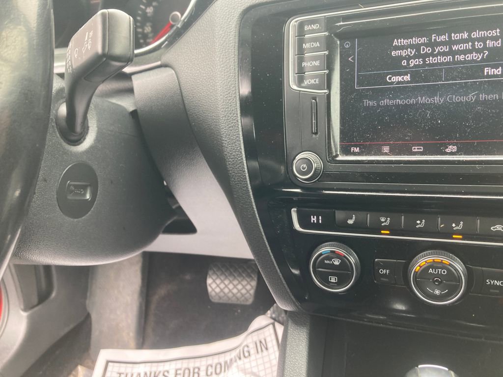 Used 2017 Volkswagen Jetta SEL image 21
