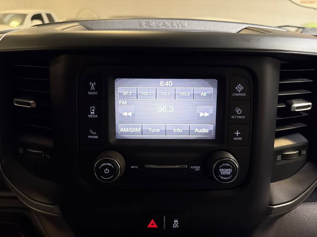 Used 2024 RAM 3500 Tradesman w/ Chrome Appearance Group AWD/4WD image 22
