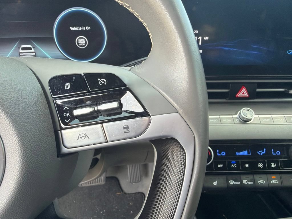 Used 2023 Hyundai Elantra SEL w/ Convenience Package FWD image 25