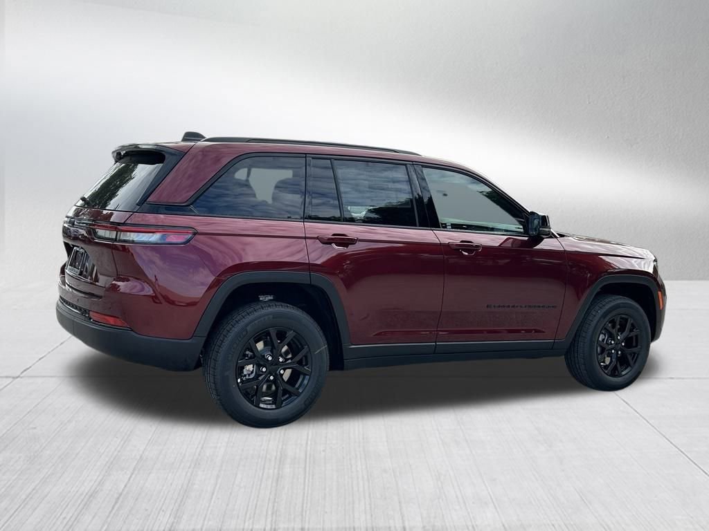 New 2025 Jeep Grand Cherokee Altitude image 5