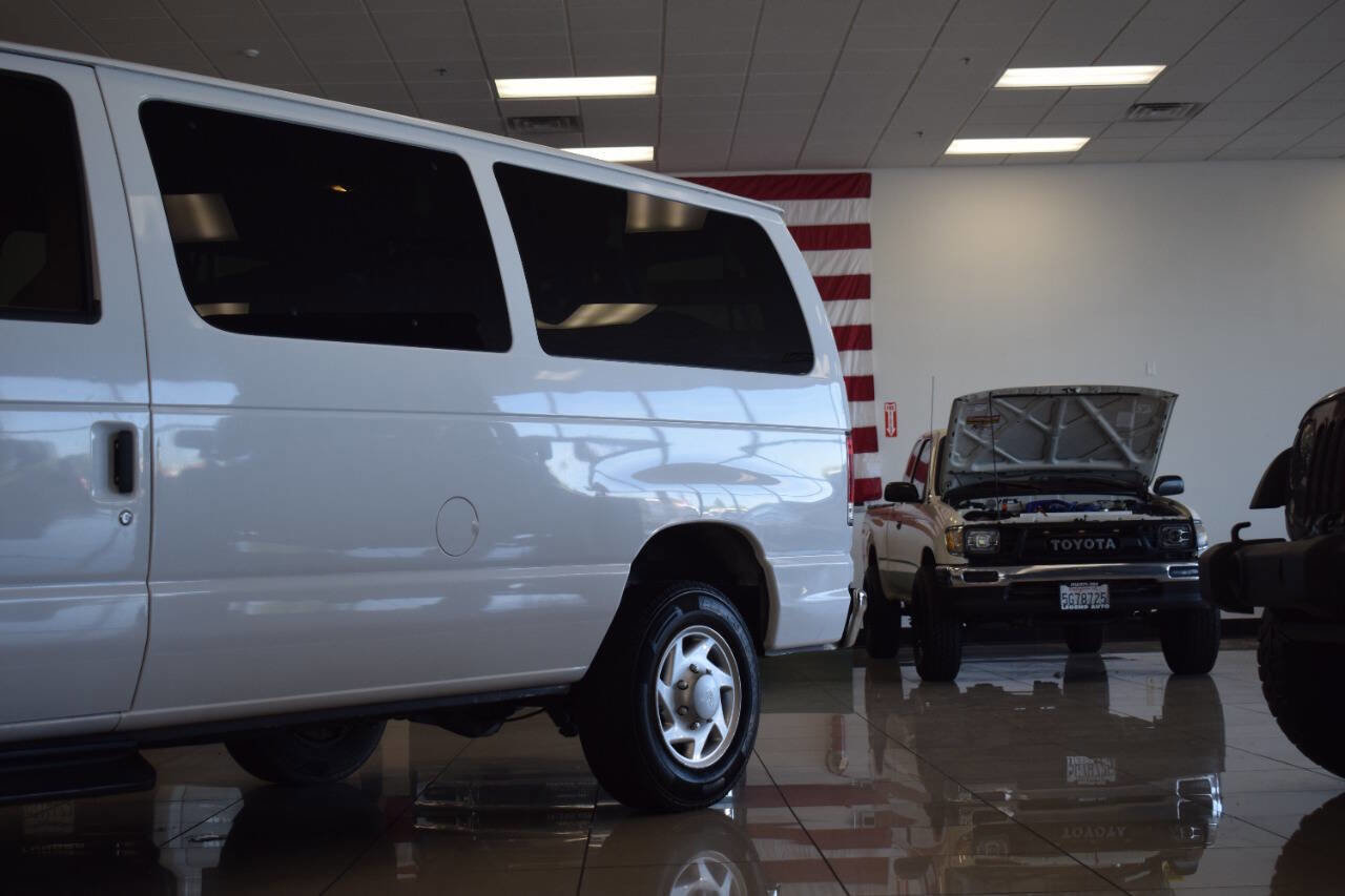 Used 2014 Ford E-350 and Econoline 350 XLT image 14