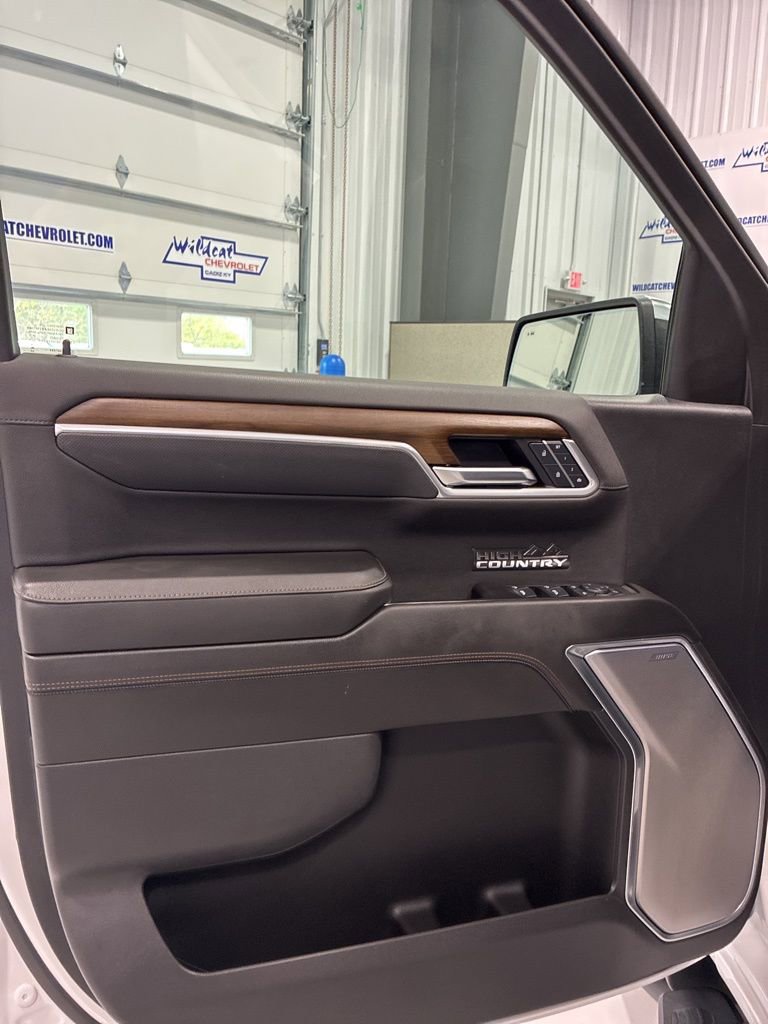 Used 2025 Chevrolet Silverado 1500 High Country w/ Technology Package image 21