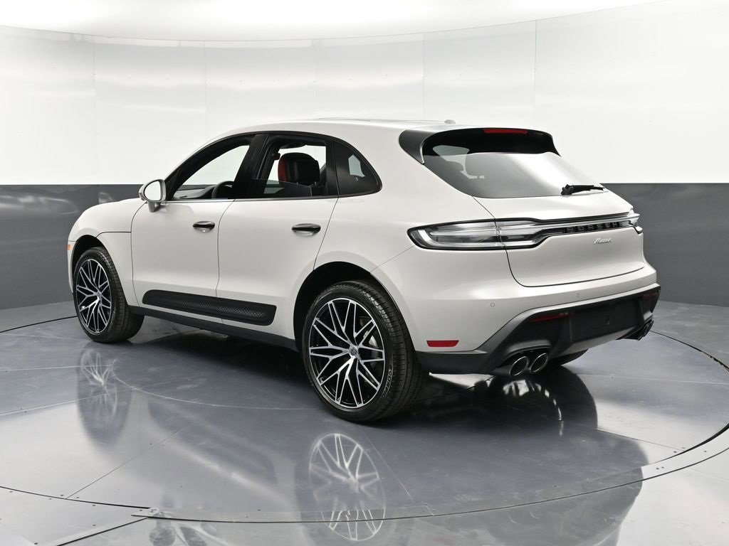 New 2026 Porsche Macan image 3