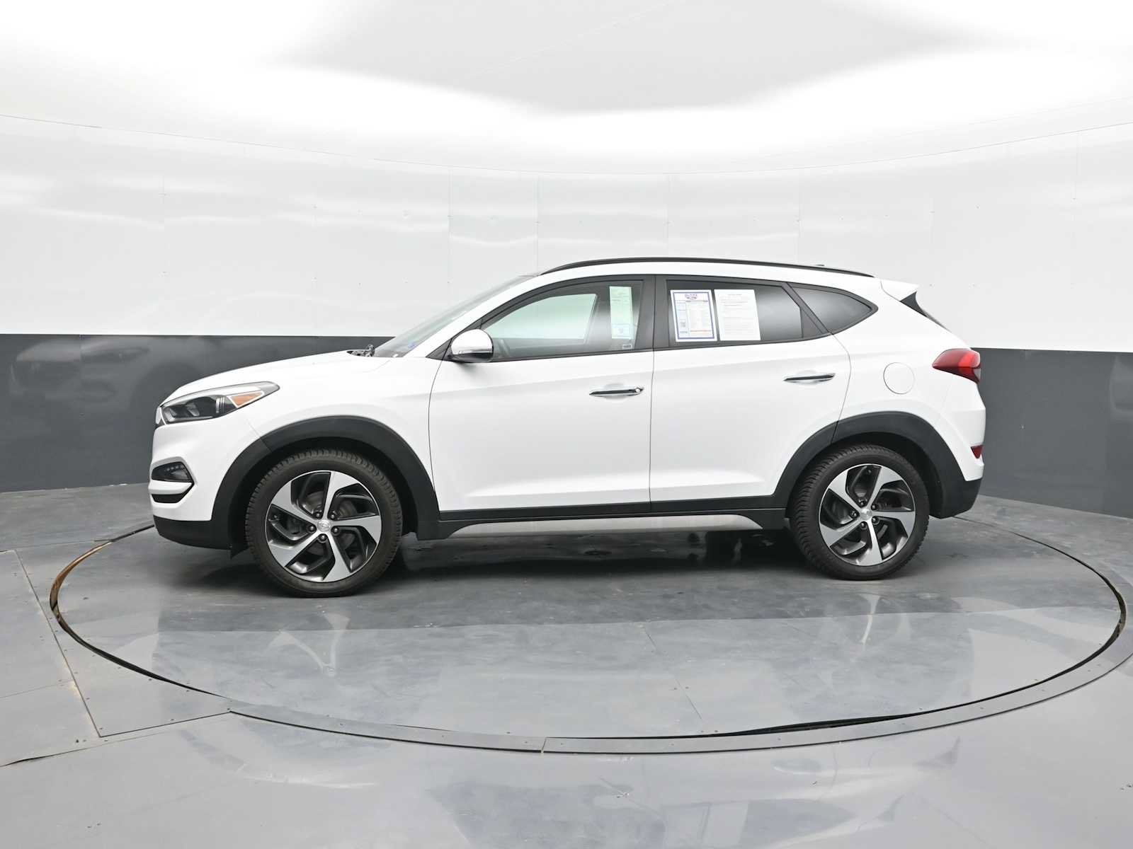 Used 2018 Hyundai Tucson Limited w/ Ultimate Package 02 FWD image 5