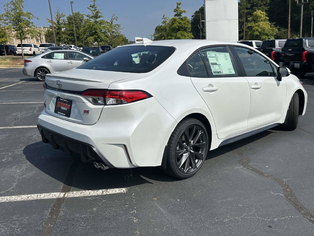 New 2027 Toyota Corolla SE FWD image 3