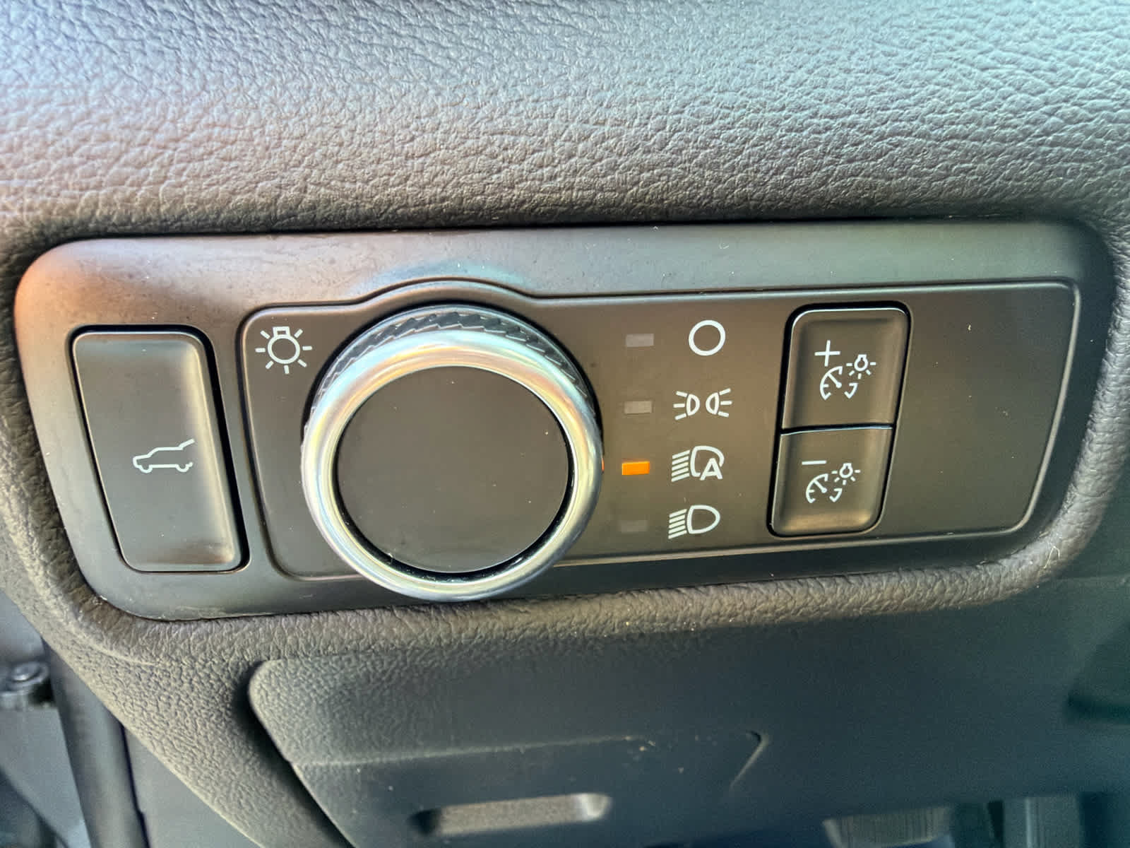 Used 2023 Ford Explorer XLT RWD image 20