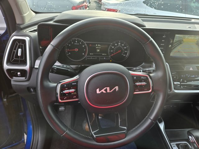 Used 2023 Kia Sorento S w/ Panoramic Sunroof Package image 17