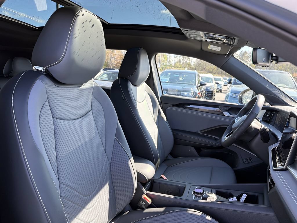 New 2026 Volkswagen Tiguan SE R-Line FWD image 19