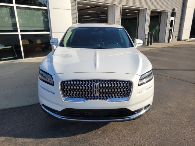 Used 2023 Lincoln Nautilus Reserve AWD/4WD image 8