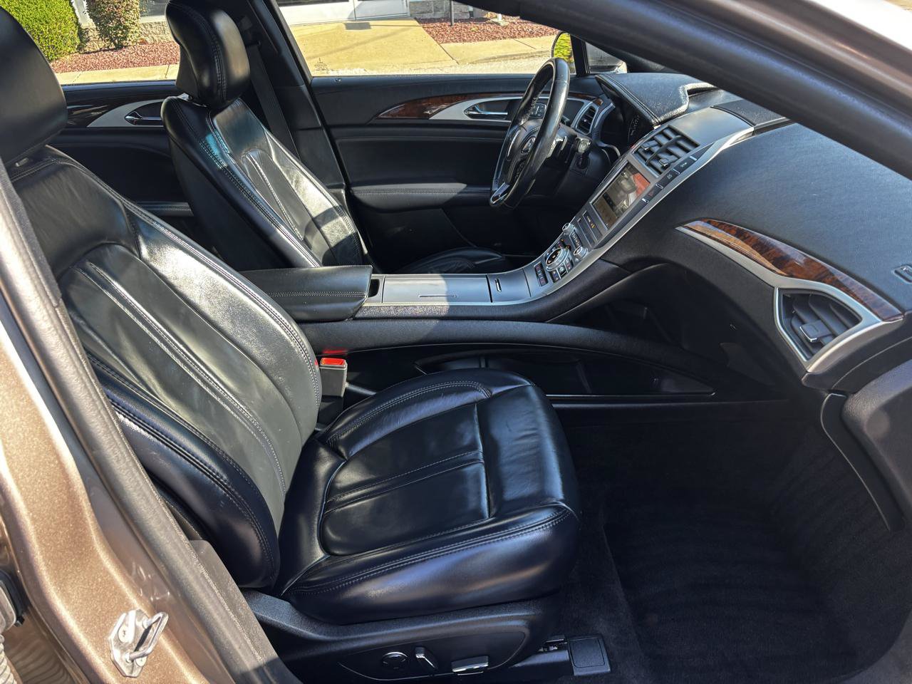Used 2018 Lincoln MKZ Select w/ Select Plus Package AWD/4WD image 25