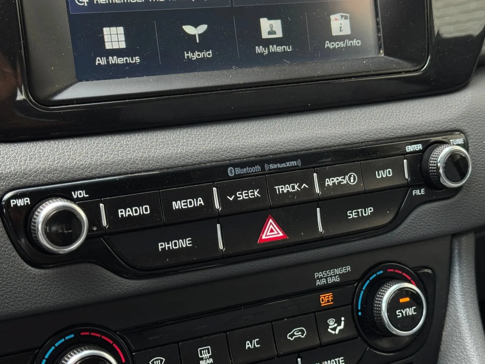 Used 2019 Kia Niro LX FWD image 39