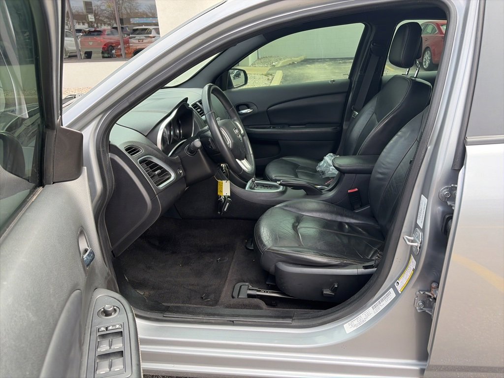 Used 2014 Dodge Avenger SXT w/ Sun/Sound Group image 17