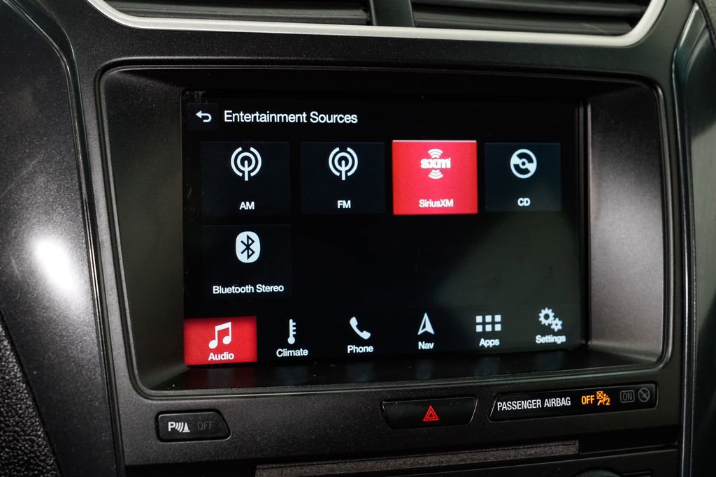 Used 2017 Ford Explorer XLT w/ Equipment Group 202A image 21