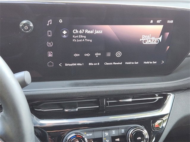 Used 2024 Buick Envista Sport Touring w/ Experience Buick Package image 17