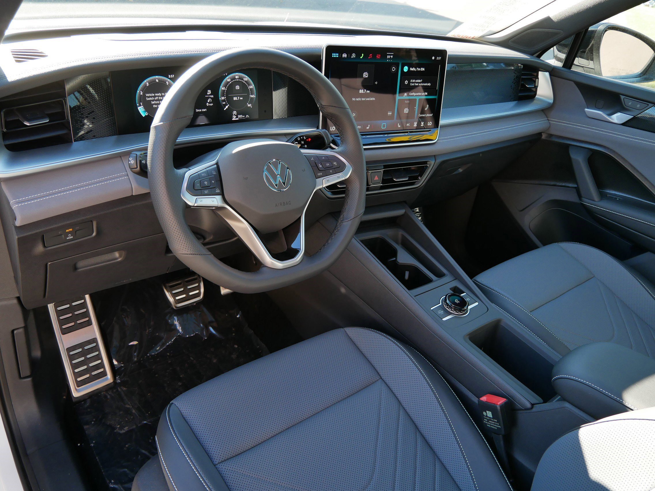 New 2026 Volkswagen Tiguan SE R-Line image 8