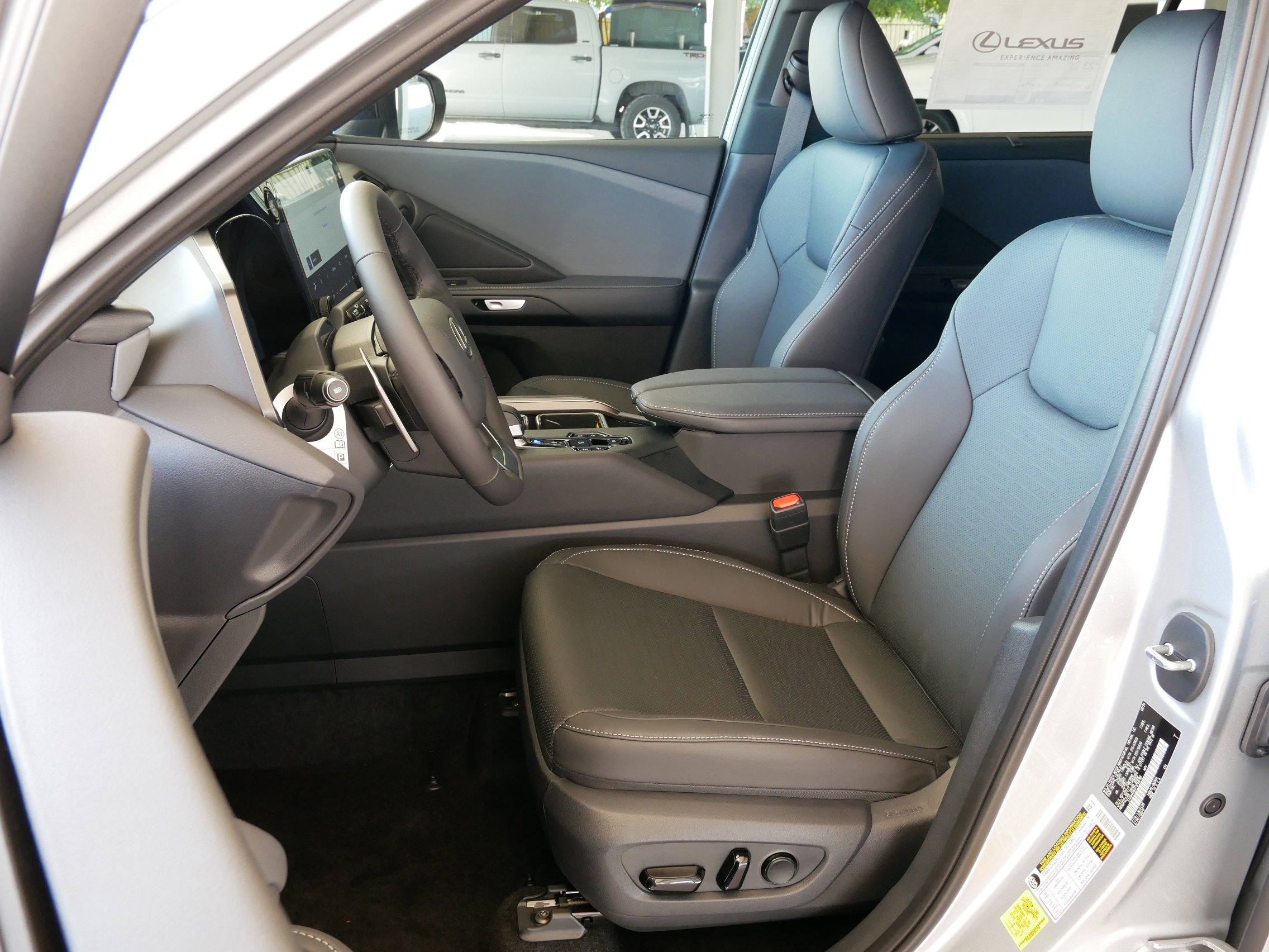 New 2026 Lexus TX 350 AWD image 2