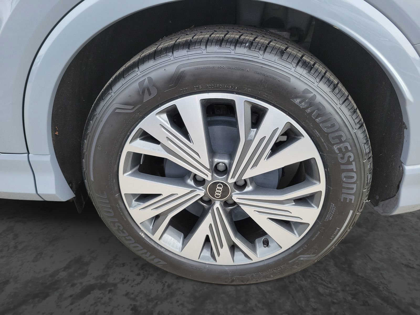 Used 2023 Audi Q4 e-tron Premium Plus w/ Premium Plus image 6