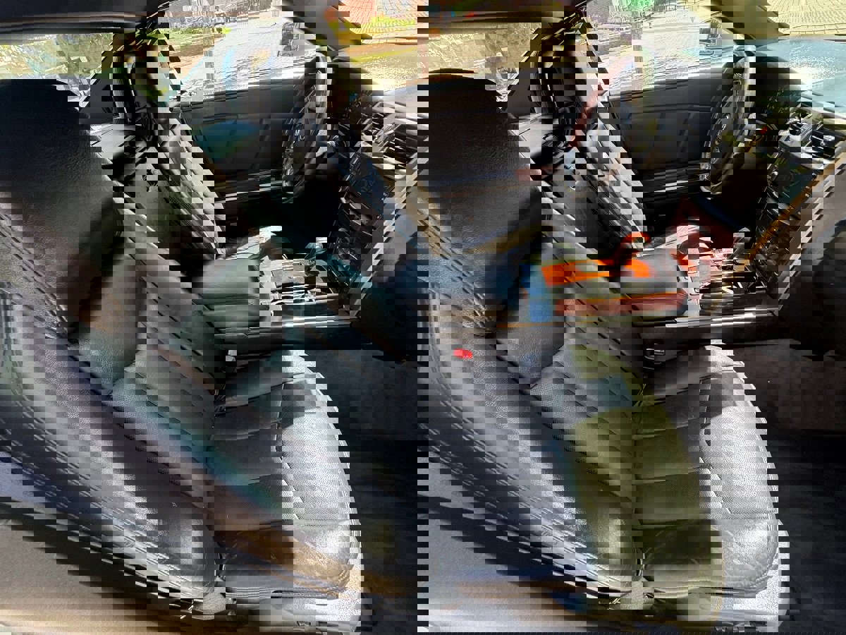 Used 2008 Cadillac XLR image 18