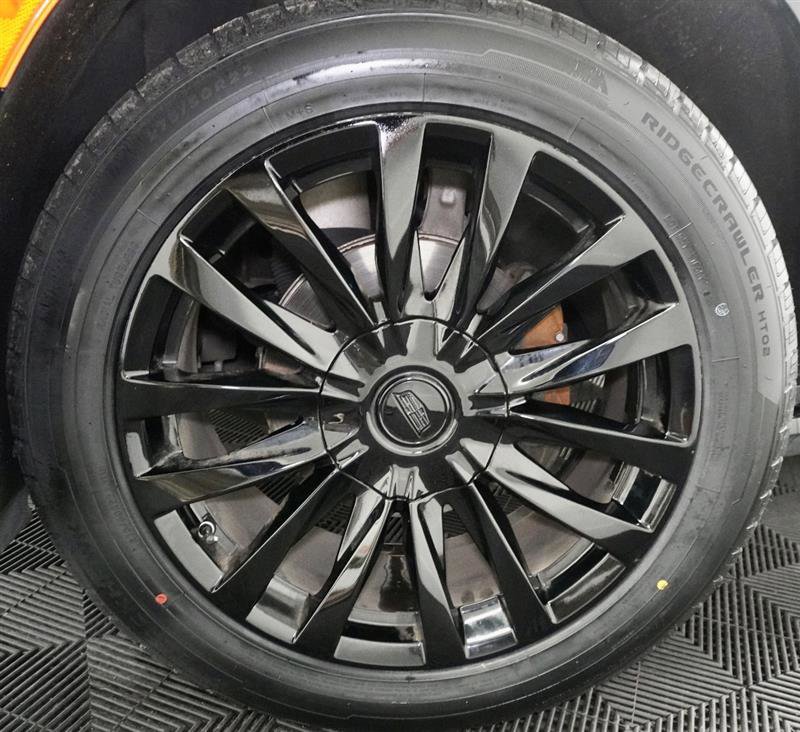 Used 2021 Cadillac Escalade Premium Luxury w/ Driver Assist Tech Package image 3