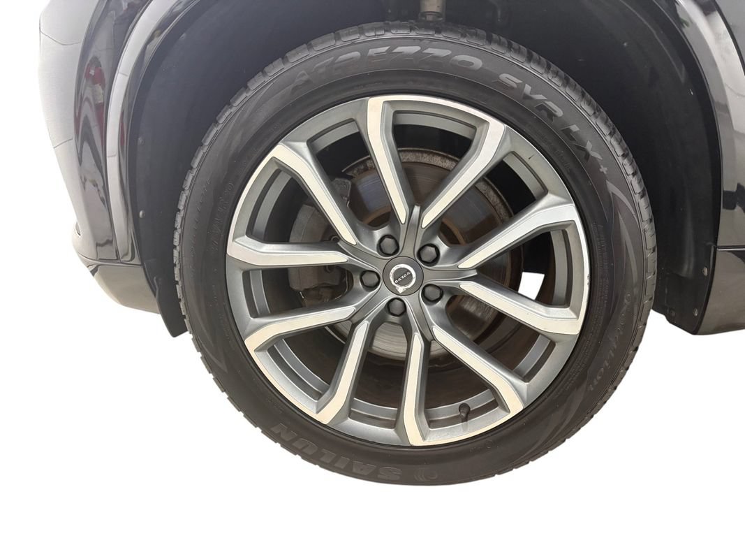 Used 2019 Volvo XC90 T5 Momentum w/ Multimedia Package AWD/4WD image 9