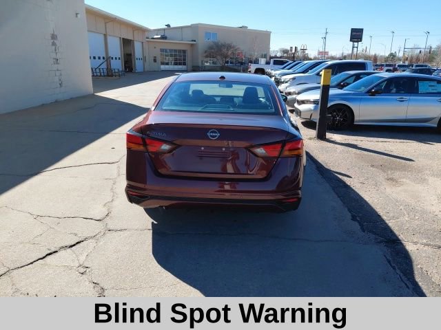 Used 2025 Nissan Altima 2.5 SV image 6