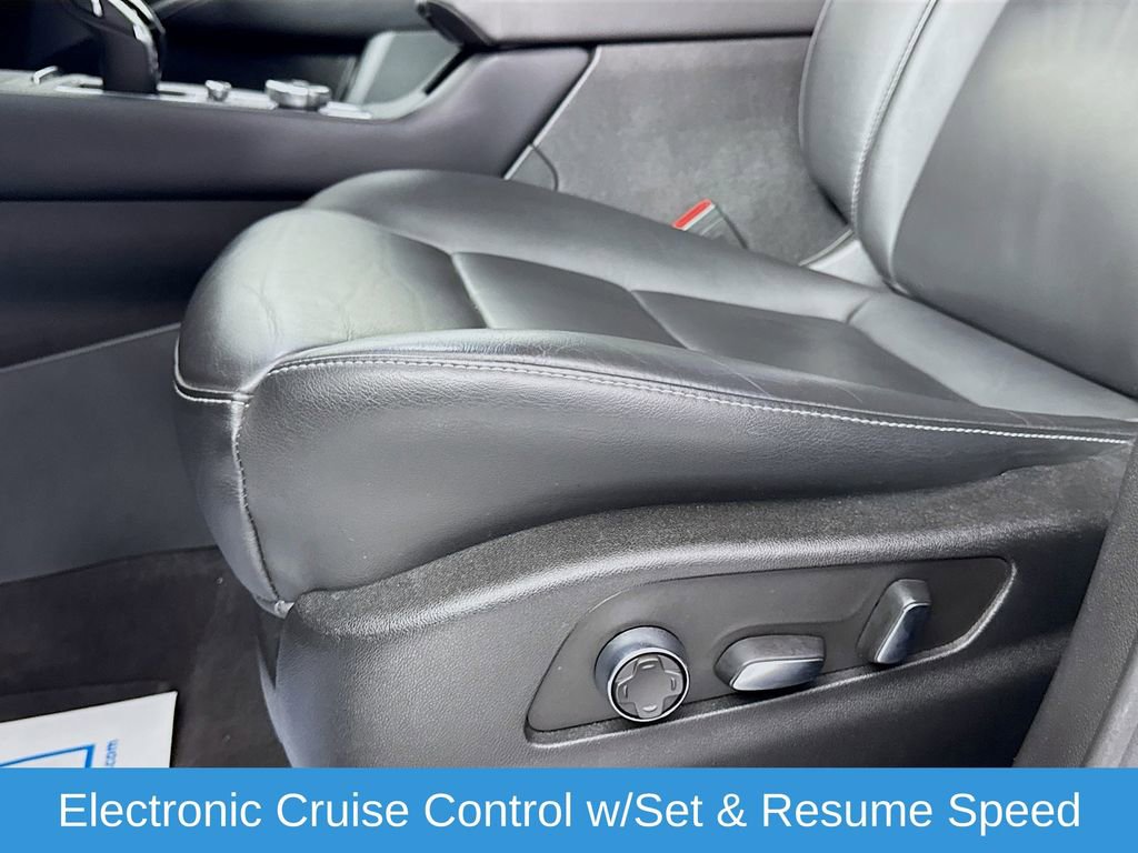 Used 2024 Cadillac XT4 Premium Luxury image 24