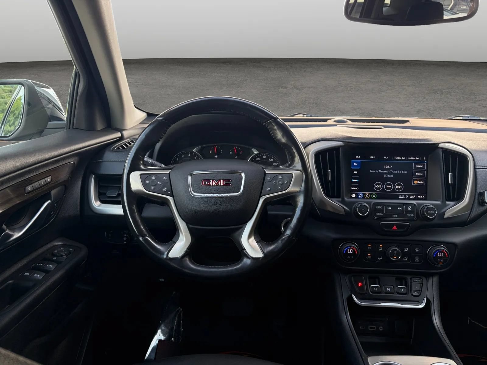 Used 2018 GMC Terrain Denali w/ Advanced Safety Package AWD/4WD image 28