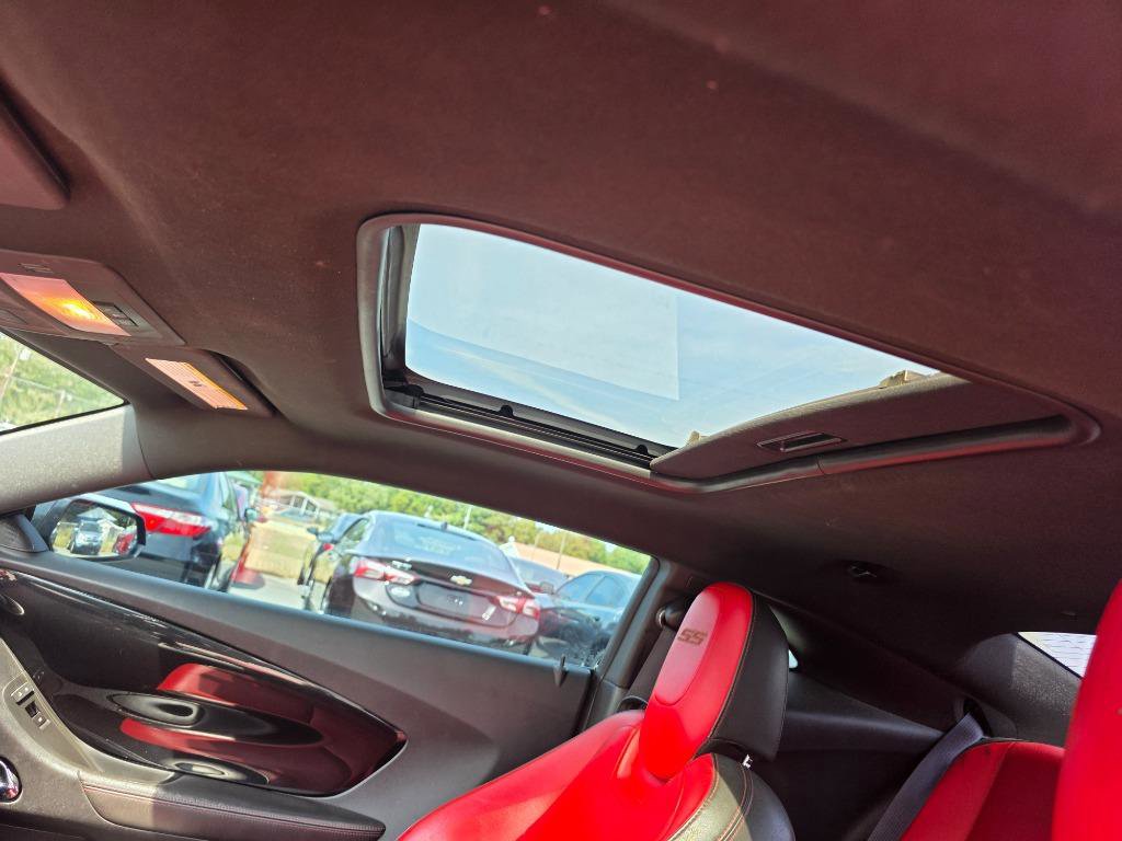 Used 2015 Chevrolet Camaro SS w/ Commemorative Special Edition RWD image 7