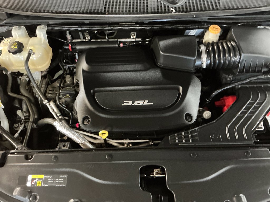 Used 2018 Chrysler Pacifica Touring Plus FWD image 10