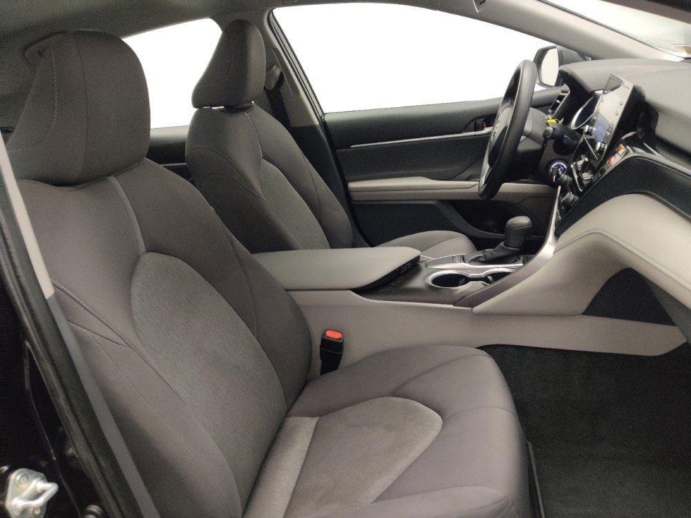 Used 2022 Toyota Camry LE image 21